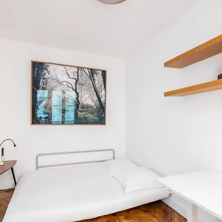 Apartment Veeve - Voltaire's Lookout Paris