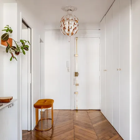 Apartment Veeve - Voltaire's Lookout